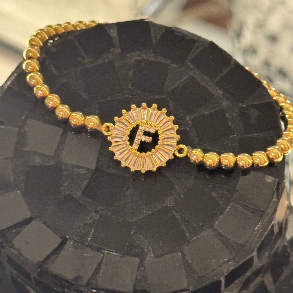 Elegant Gold Beaded Bracelet